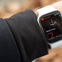 前沿科技资讯：Apple Watch Series 6有望具有更多救生功