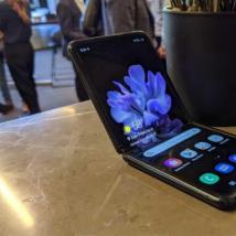 前沿科技资讯：三星Galaxy Z Flip成为2020年最畅销的可折叠智能手机