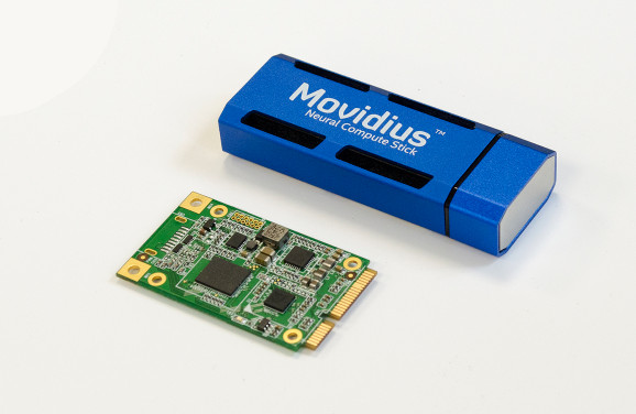 英特尔可以更轻松地将Movidius  AI加速器芯片投入生产